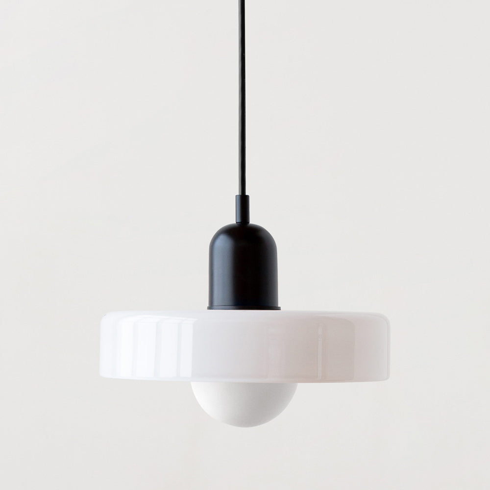 Bauhaus Pendelleuchte – Stilvolles Design aus Buntglas