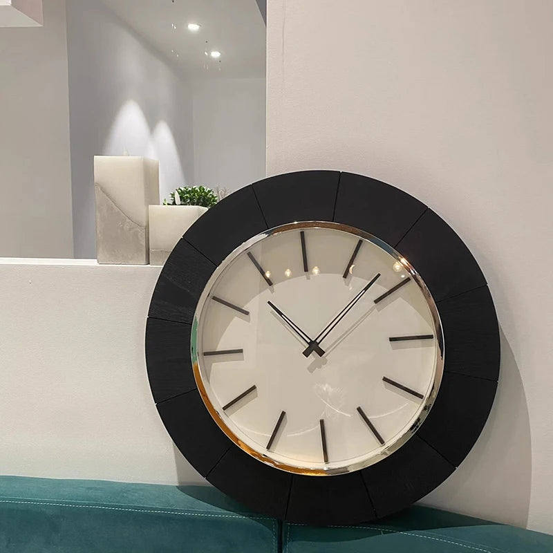 Horloge moderne noir et blanche - 50 cm