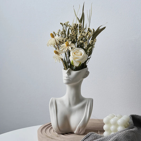Keramikvase - Die Frau mit Blumen
