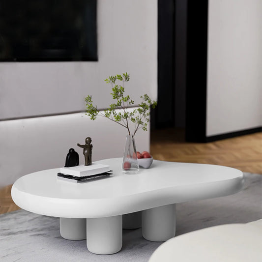 Minimalistischer Tisch – Wohnzimmer