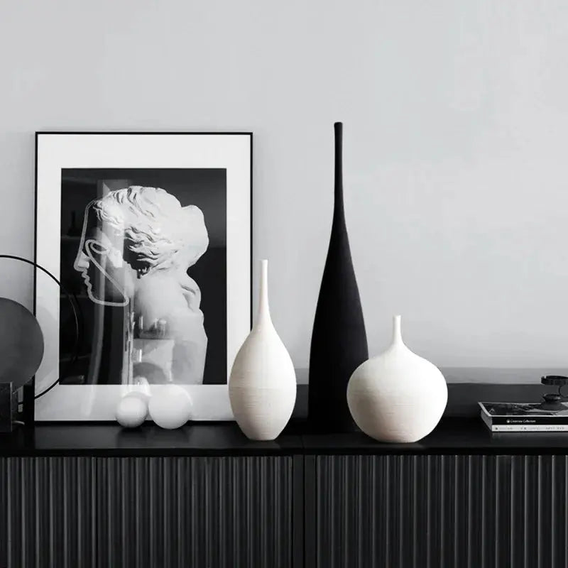 Vase Zen Minimaliste - Céramique Art Noir et Blanc fait Main Sosho