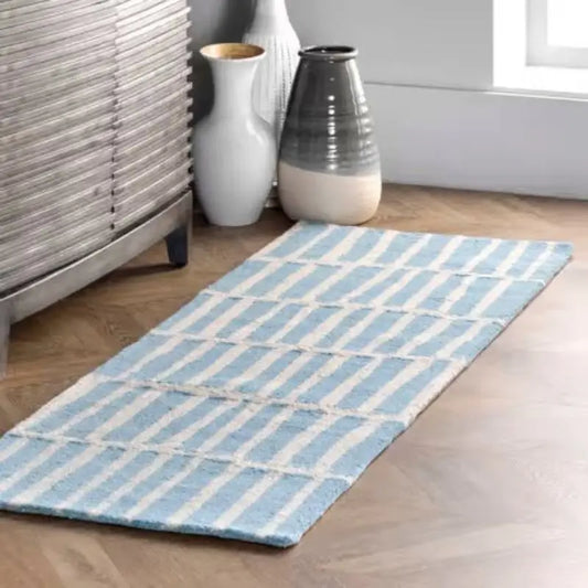 Moderner minimalistischer Teppich – Wolle 