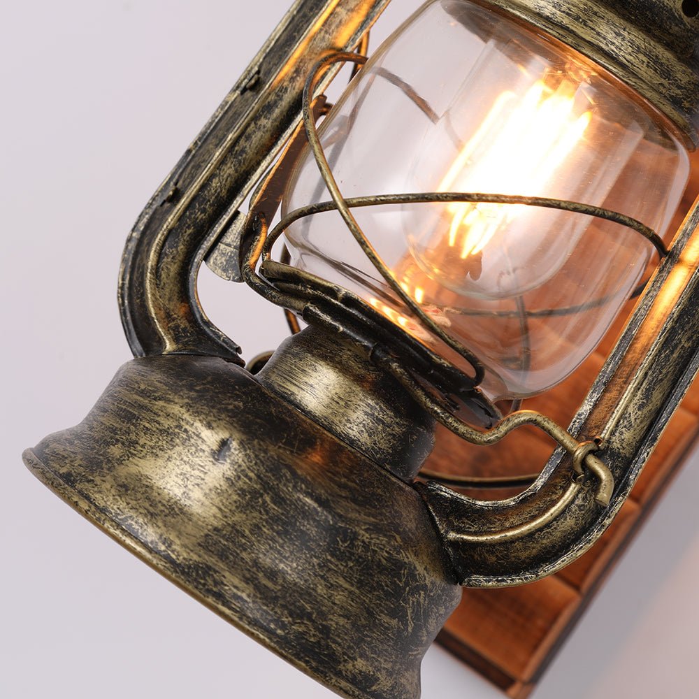 Austin Vintage Laternen-Wandlampe in Braun für Wohnzimmer aus Metall und Holz