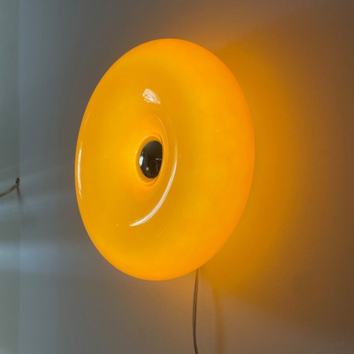 Bauhaus Donut Lights on the Wall and Table Lamp