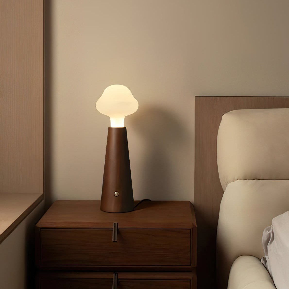 Wolflight table lamp