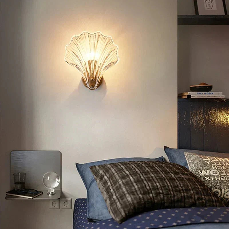 CoralGlimmer – Elegant Glas-Wandlampe in Muschelform für Stilvolle Beleuchtung