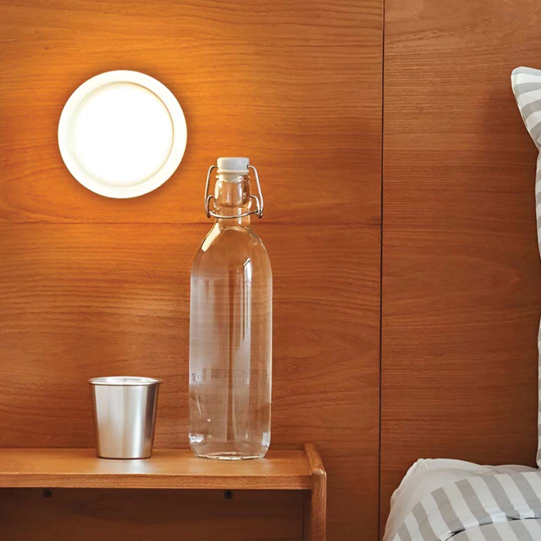 Zeitgenössische Eleganz – DimpleGlow Wandlampe für Ihr Interieur