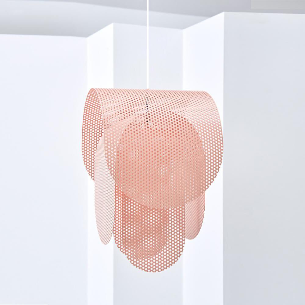 Rosa Metall-Hängelampe mit Perforationsdesign