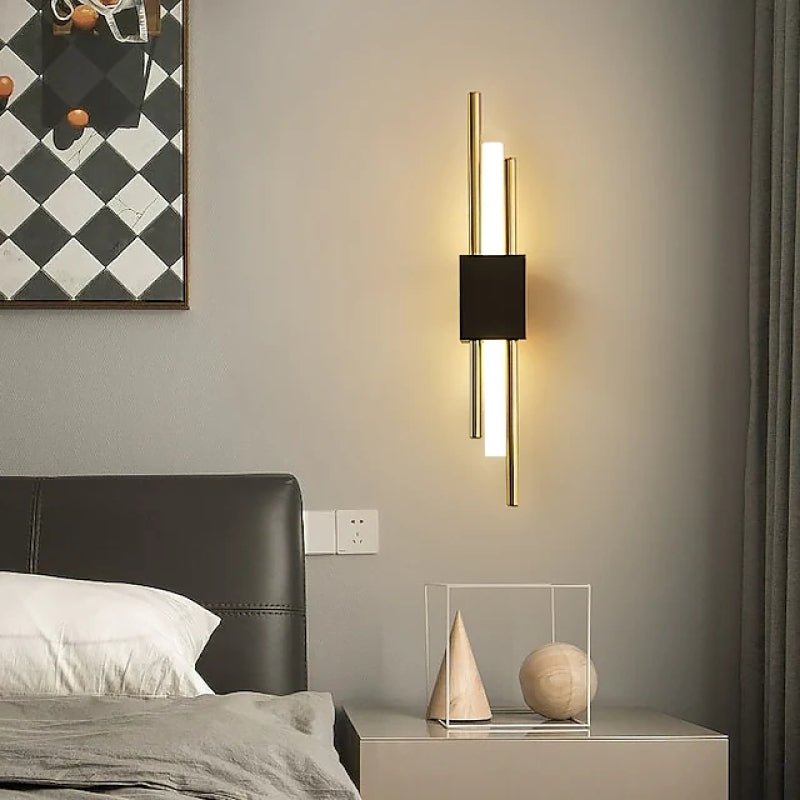 GlowLux – LED-Wandleuchte in Schwarz/Gold für das Schlafzimmer