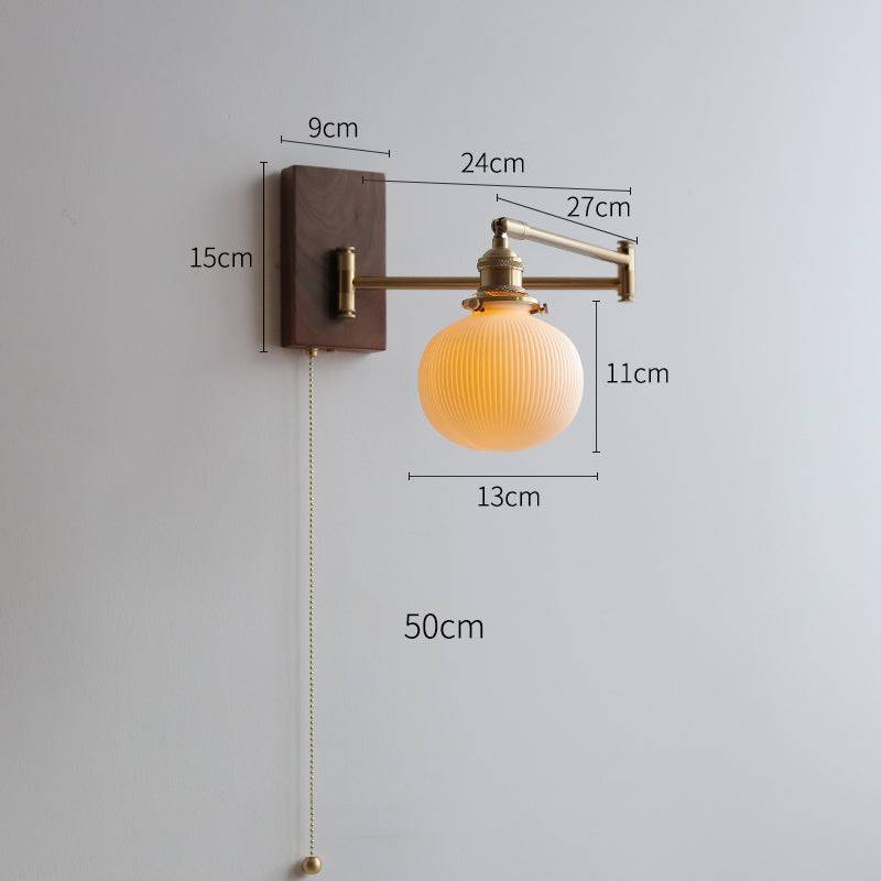 Keramische Wandlampe mit Holzplatte