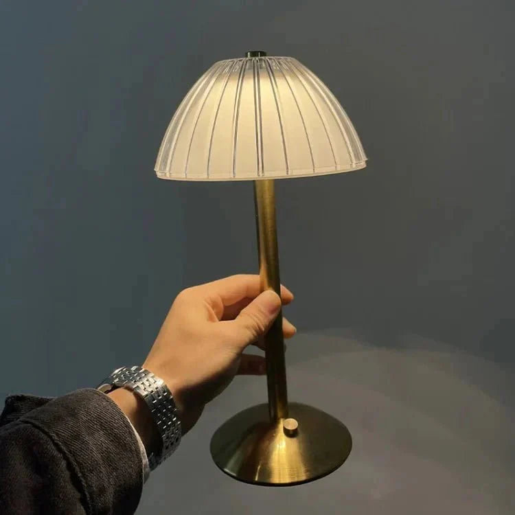 Kristallförmige Kabellose Tischlampe