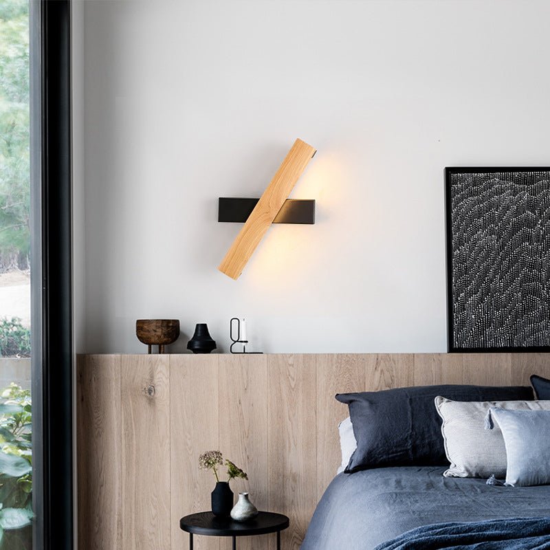 Lineares Licht - Moderne Rotierbare LED-Wandleuchte aus Holz für das Schlafzimmer