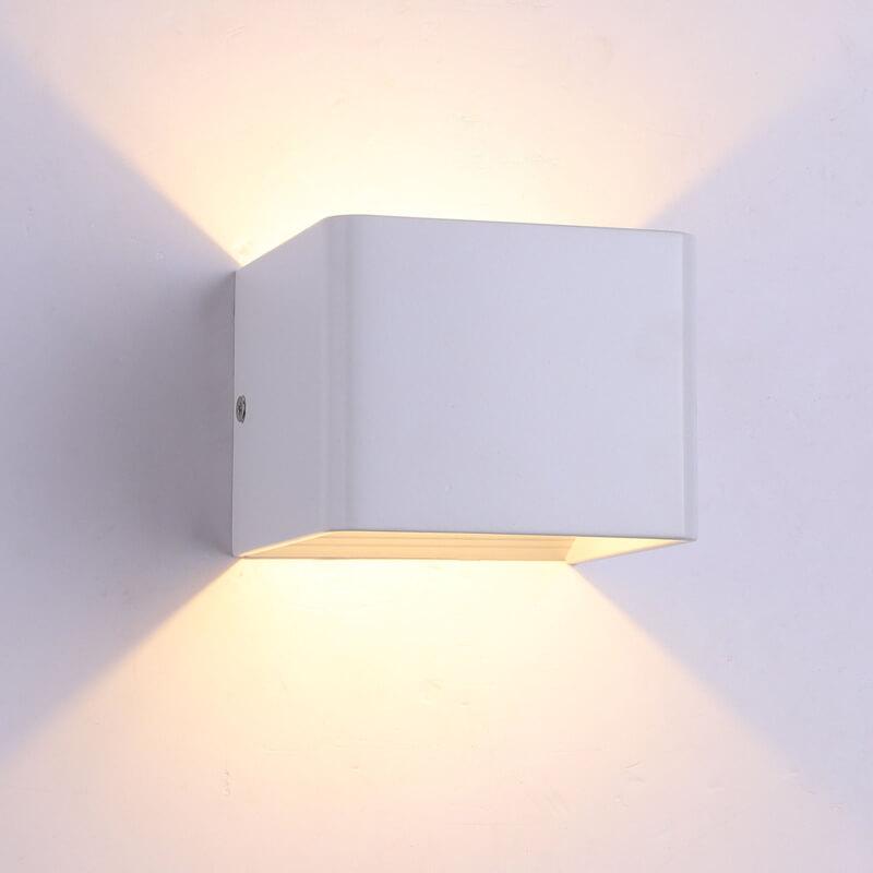 LuxorLight – Quadratische LED-Wandlamp aus Aluminum