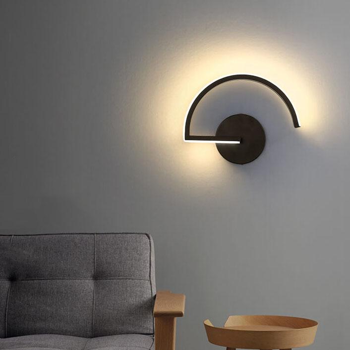 Moderne LED-Wandleuchte mit minimalistischem Kurvendesign