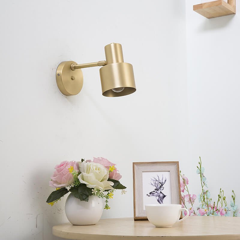 Modern minimalist golden metal wall lamp