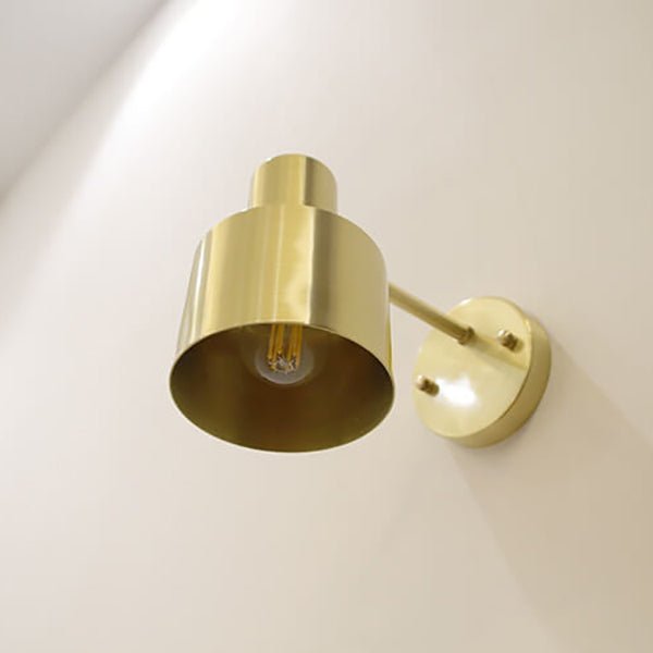 Modern minimalist golden metal wall lamp