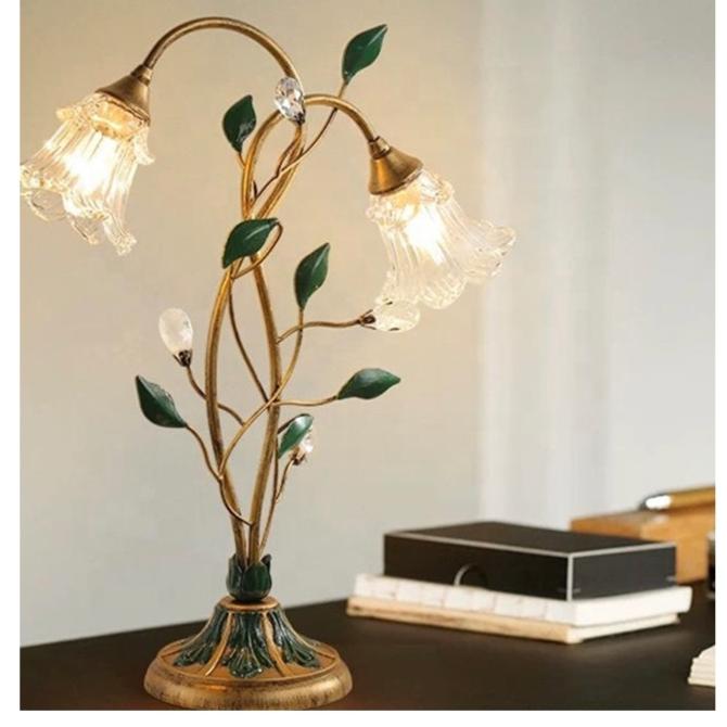 Französische Blumen-Tischlampe Vintage