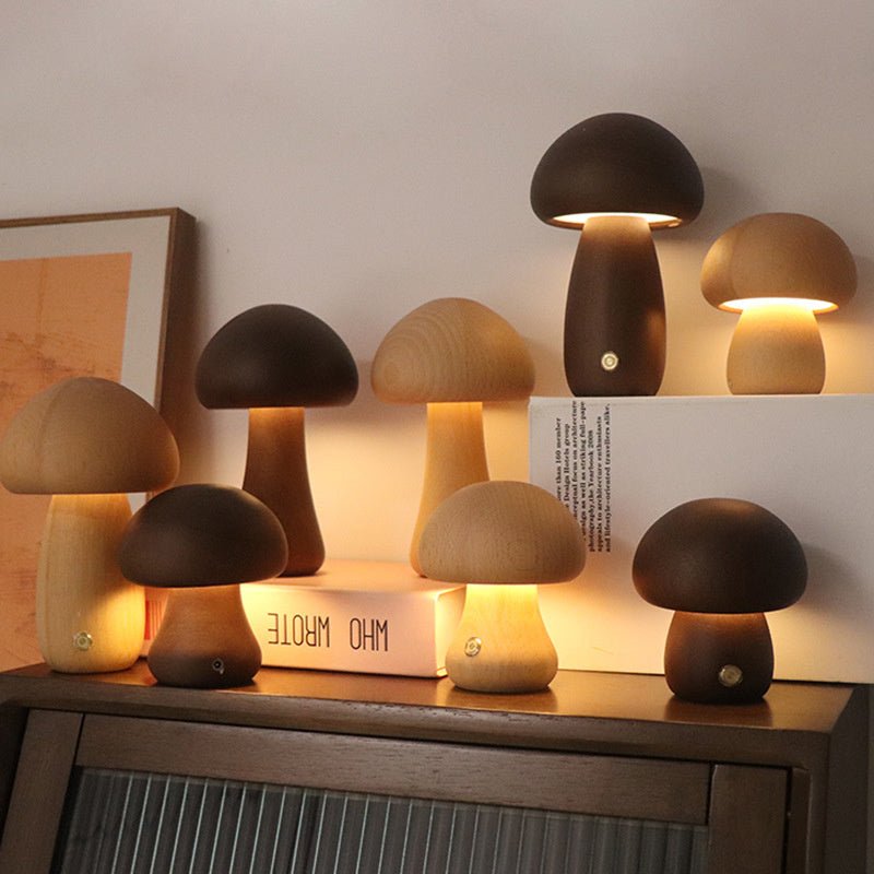 Wiederaufladbare Tischlampe in Holz-Pilz-Design