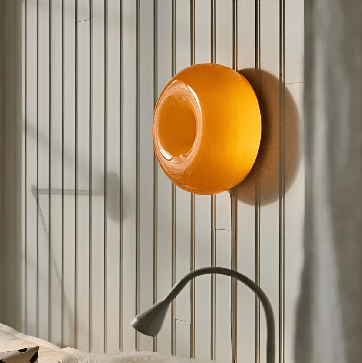 Orange Donut Leuchte - Elegante Wand- und Tischlampe