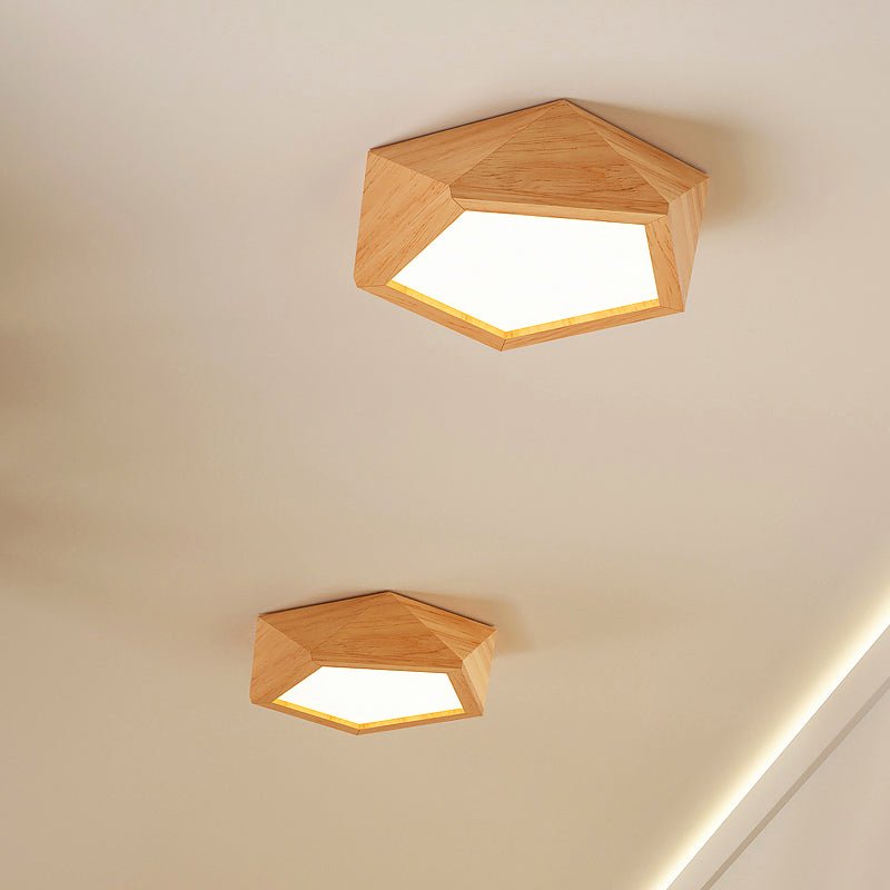 Moderne Holz-Deckenleuchte PentagonLED mit LED-Beleuchtung für Flure