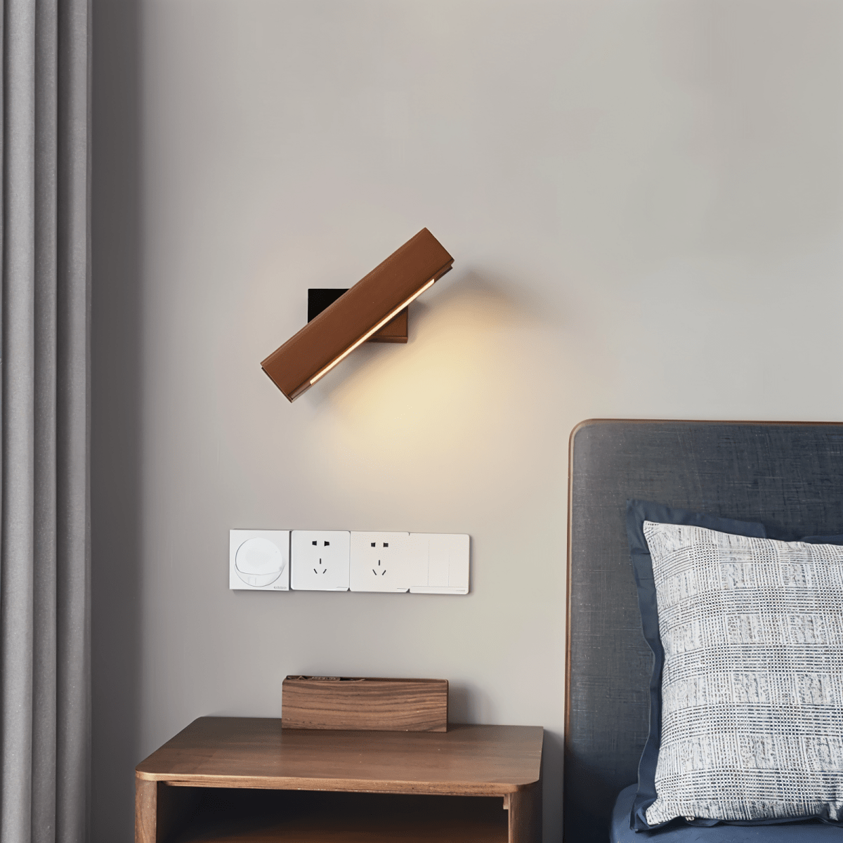 Drehbare LED-Wandlampe aus Holz - Rechteckige 360° Wandbeleuchtung