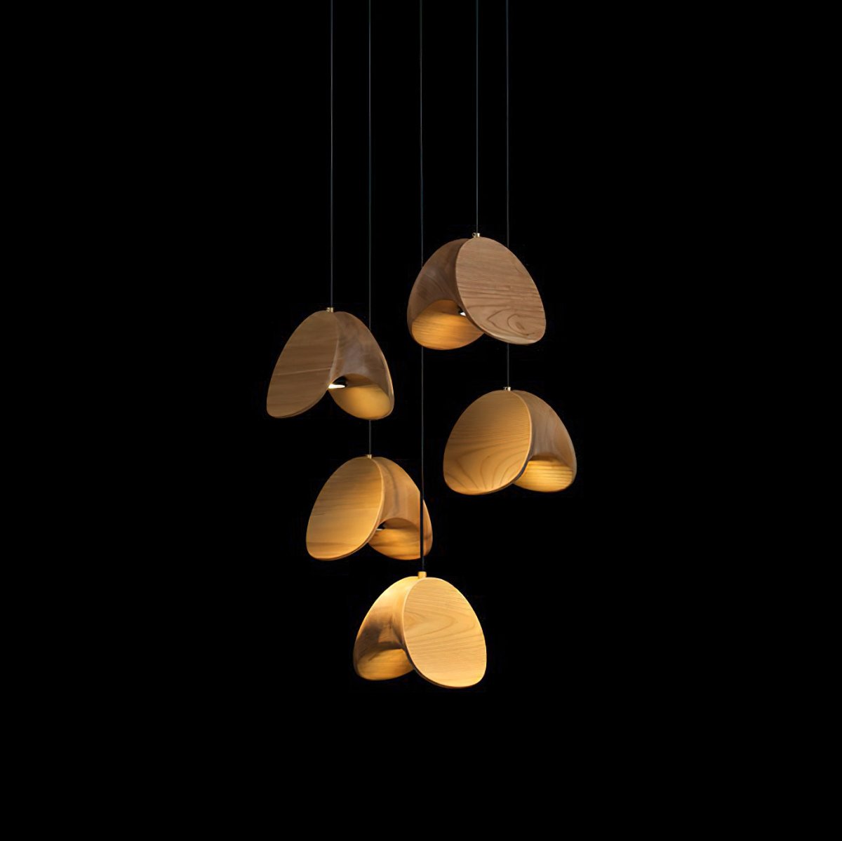 Elegant pendant light for a luxurious ambiance