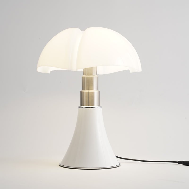 Vintage LED Tischleuchte mit Designer-Akzent