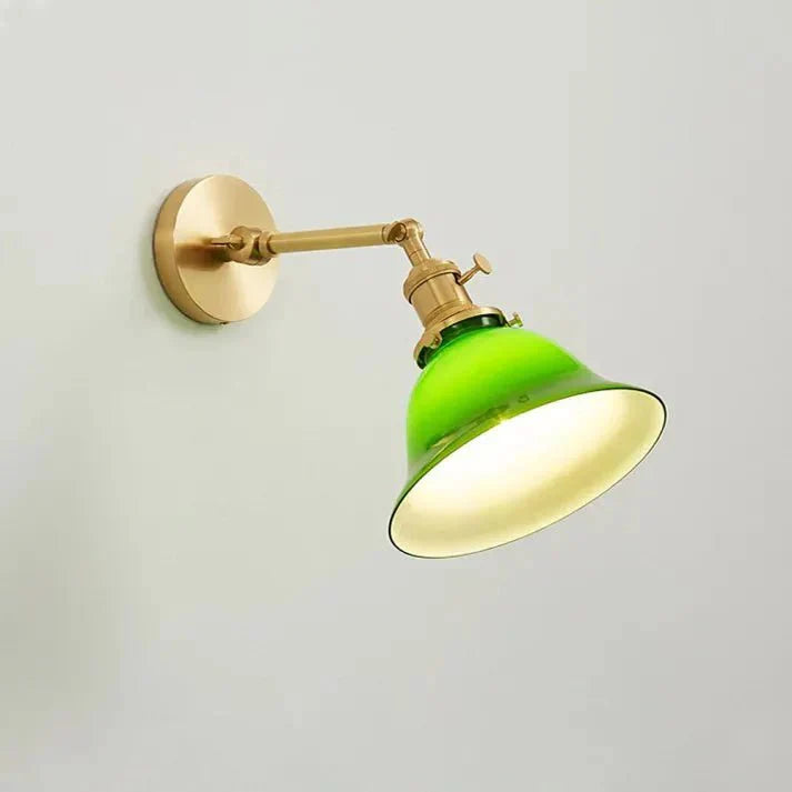 Verstellbare Vintage-Wandlampe mit grünem Glas und Schwenkarm